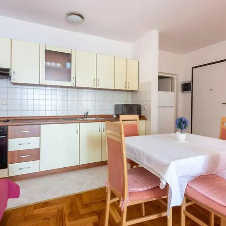 Apartmán In 45272