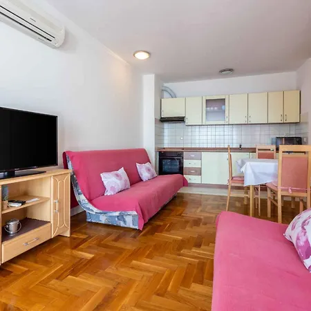 Apartmán In 45272