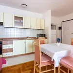 Apartament In 45272